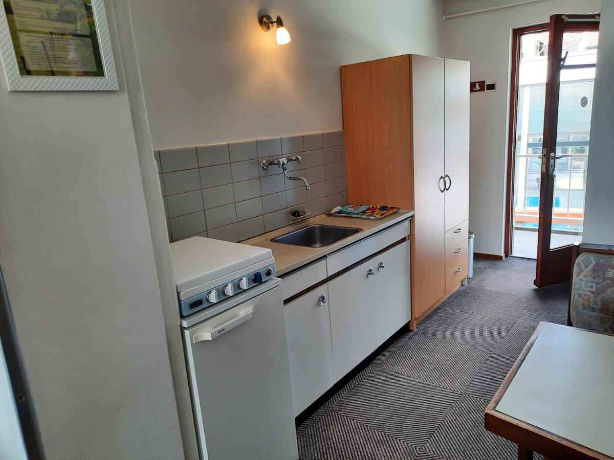 Marx Motel Valkenburg aan de Geul Bagian luar foto