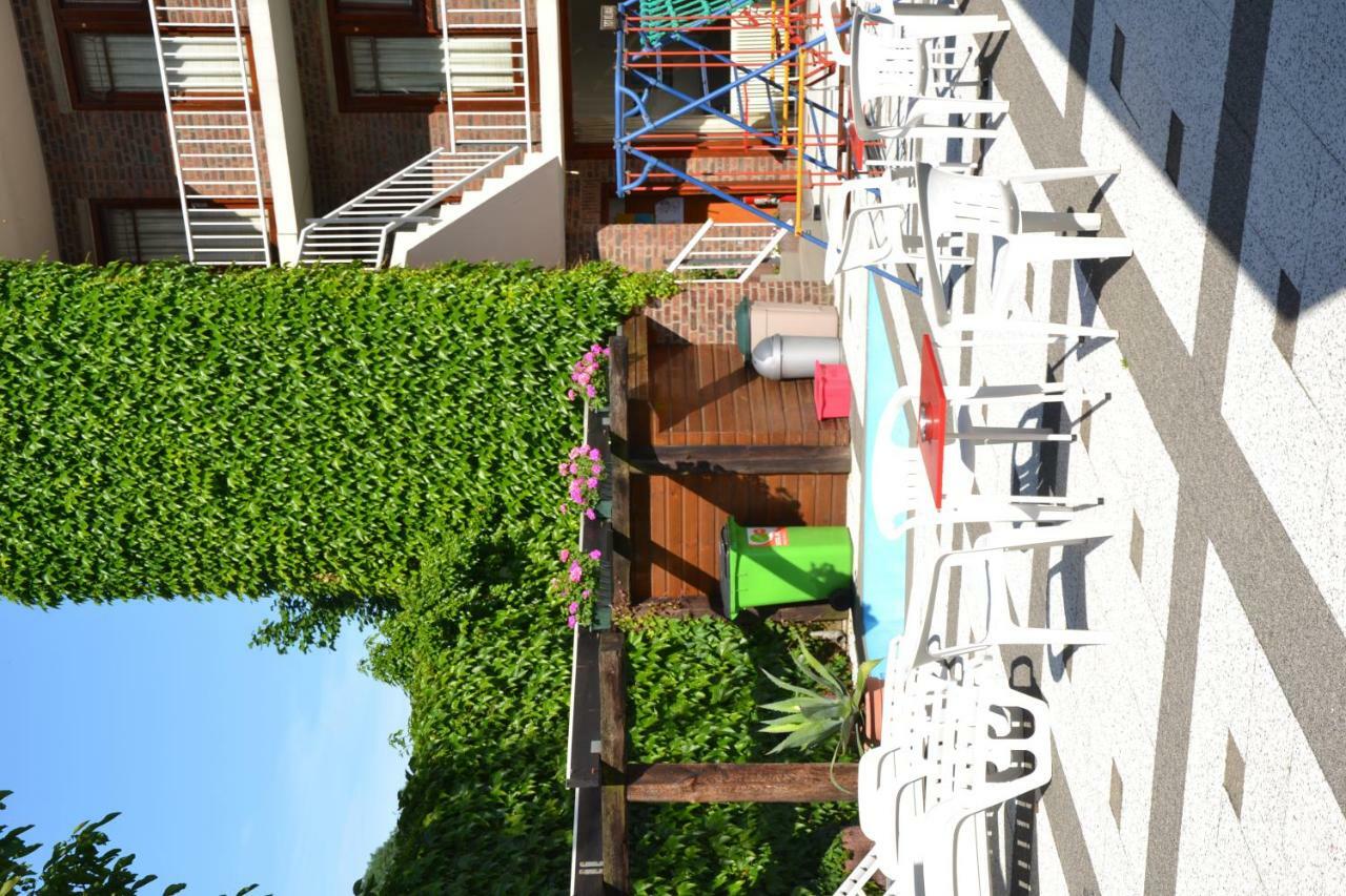 Marx Motel Valkenburg aan de Geul Bagian luar foto